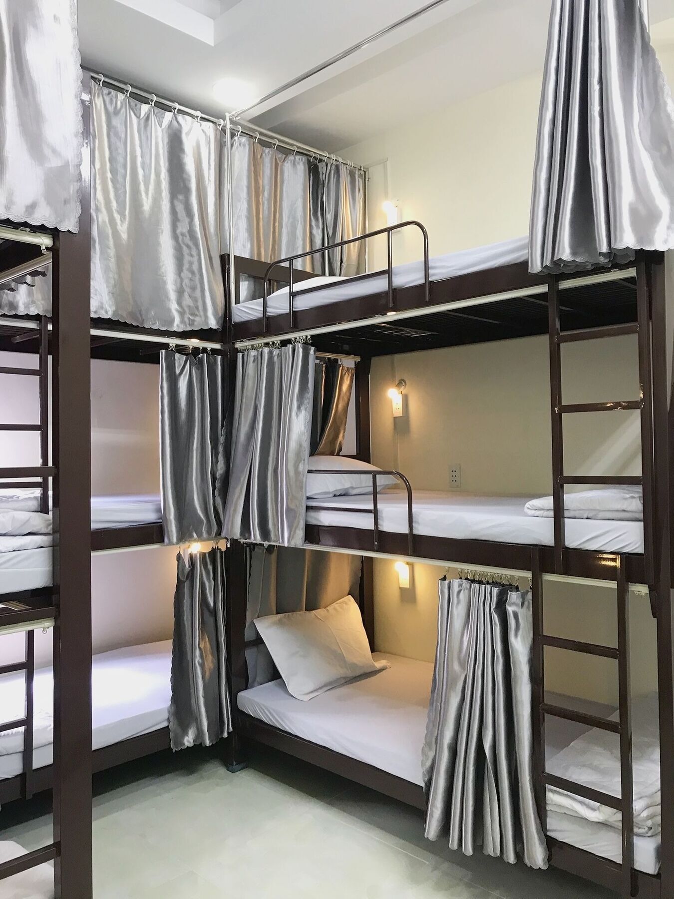 G-hostel Hotel